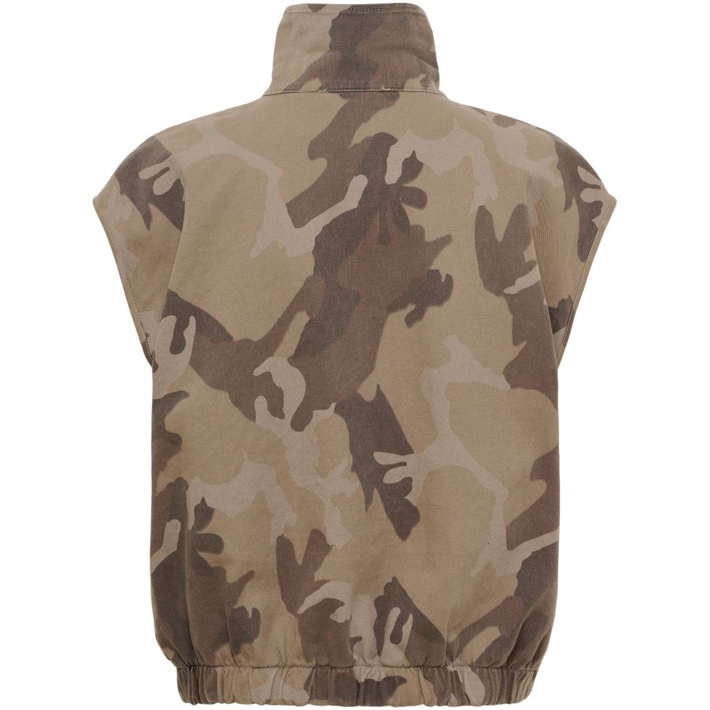 Marta Camo Vesti Sand