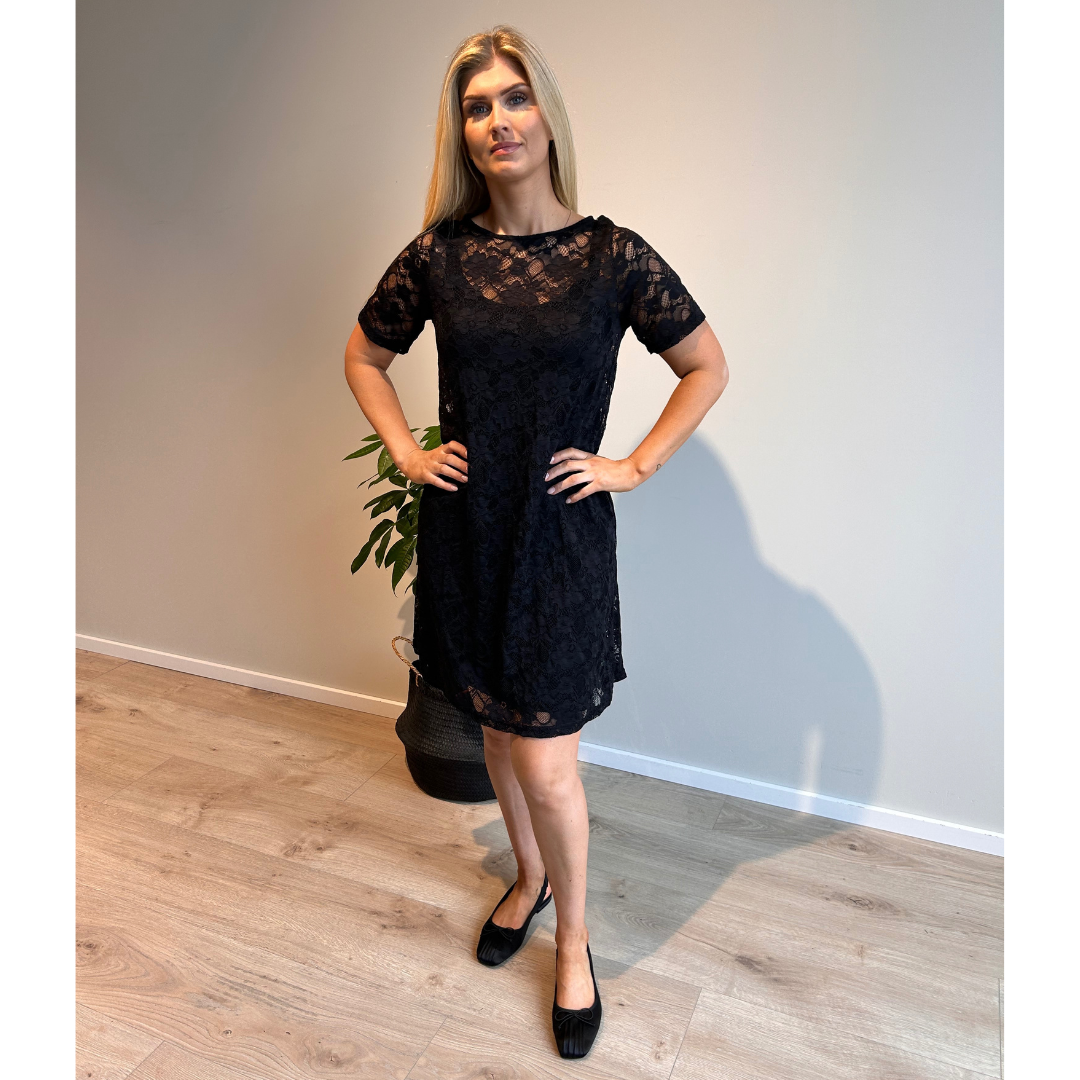 ISA-Lace dress blúnda