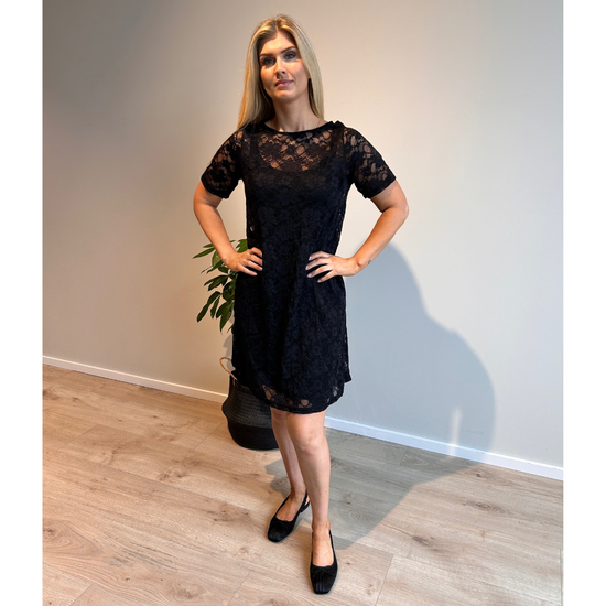 ISA-Lace dress blúnda