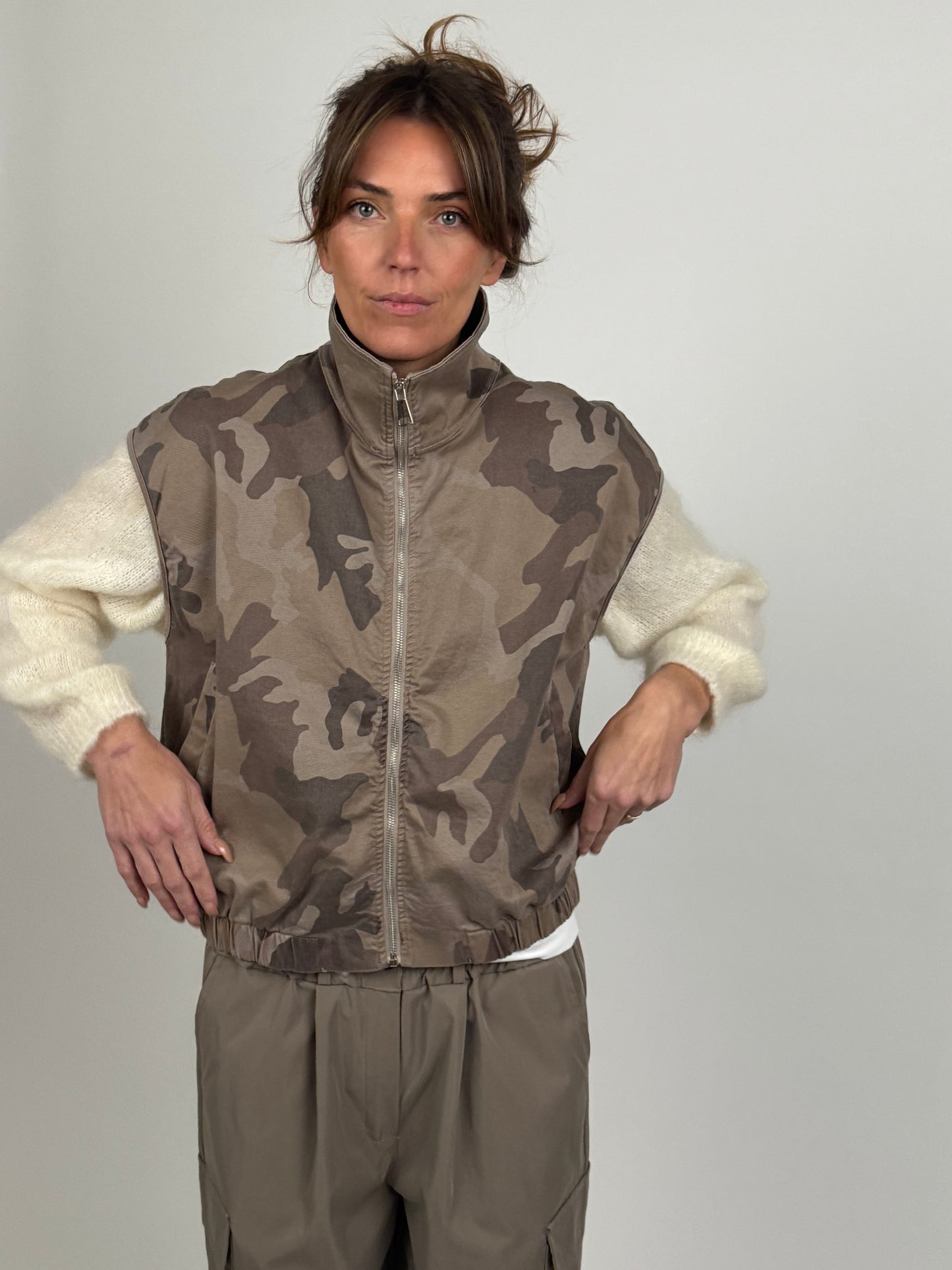 Marta Camo Vesti Sand