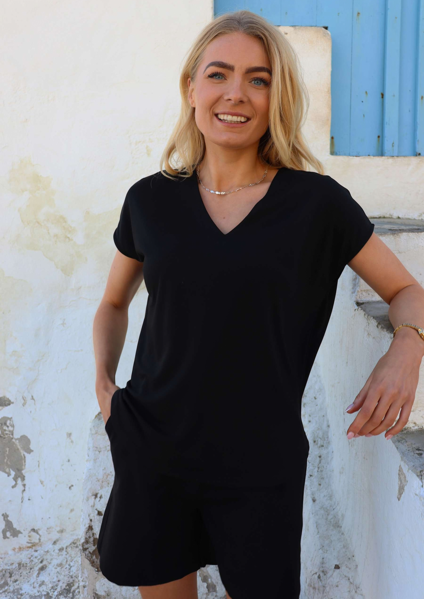 Nuni stutterma bolir Svartur